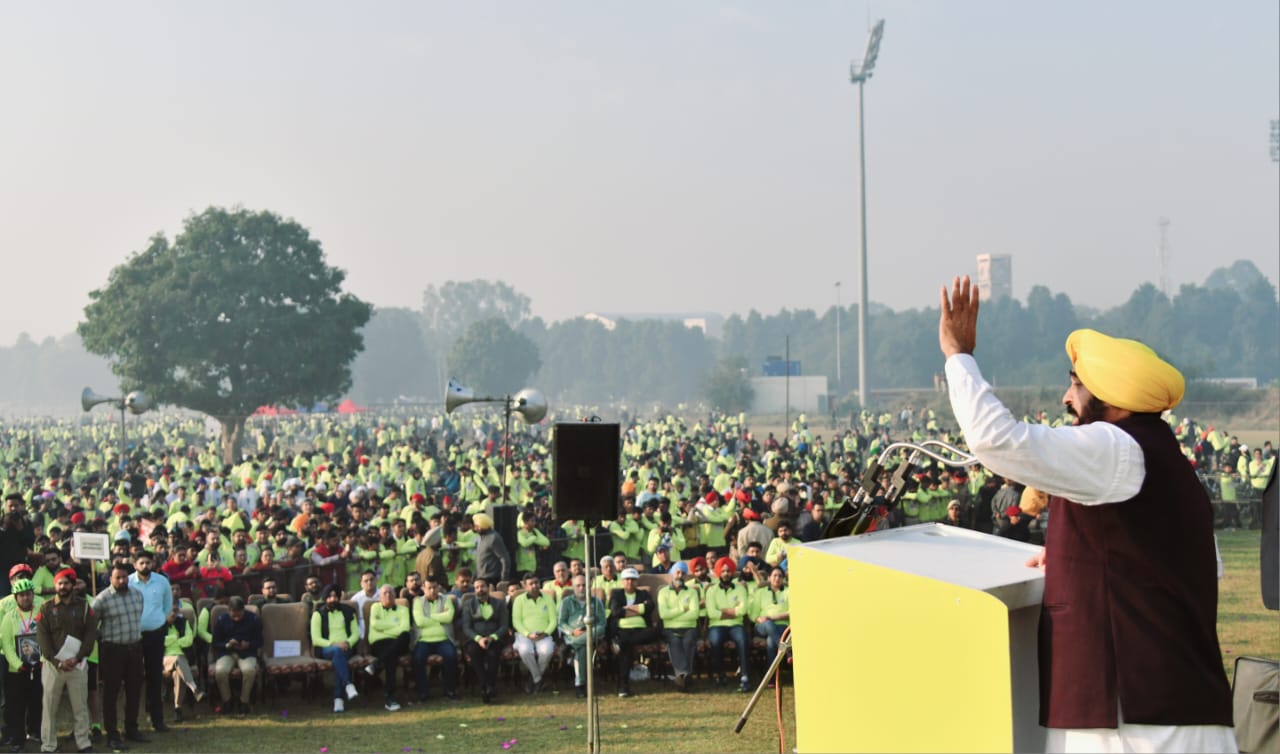 CM Mann के नेतृत्व में लुधियाना में हुई देश की सबसे बड़ी साइकिल रैली, 25000 से अधिक युवाओं ने लिया भाग