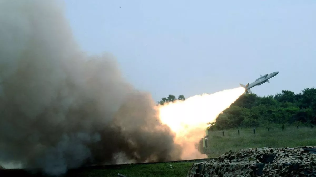 भारत ने छिड़क दिया पाकिस्तान के जख्मों पर नमक, ईरान की मिसाइल लगने से बिलबिला रहा पाकिस्तान