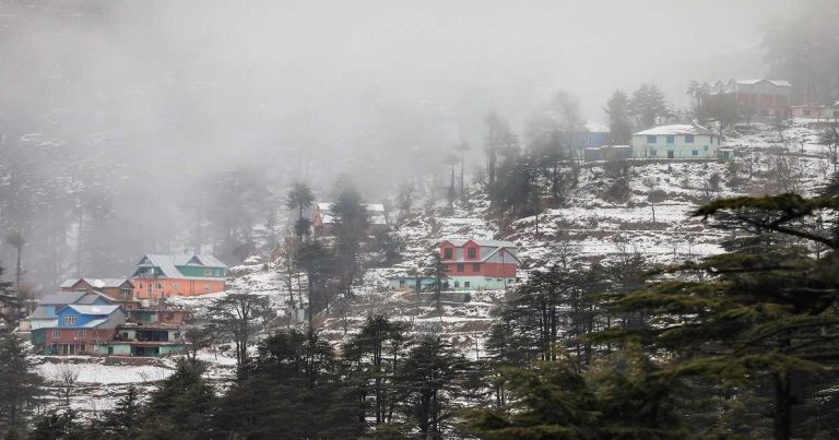 कश्मीर में शीत लहर का प्रकोप, जमाव बिंदु से नीचे पहुंचा तापमान