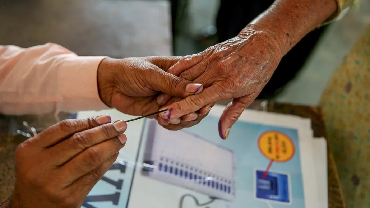 राजस्थान में करणपुर विधानसभा सीट पर पहले 4 घंटे में हुआ 24.41% मतदान