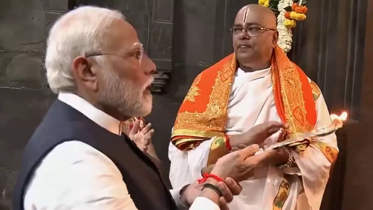 प्रधानमंत्री मोदी ने नासिक में किया रोडशो, रामकुंड और कालाराम मंदिर में की पूजा अर्चना