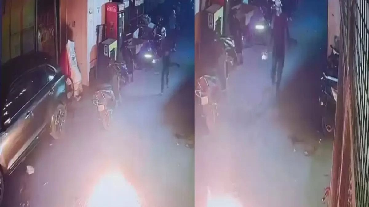 दिल्ली के आदर्श नगर में पेट्रोल बम फेंकने और गोलियां चलाने के मामले में नाबालिग को किया गया गिरफ्तार