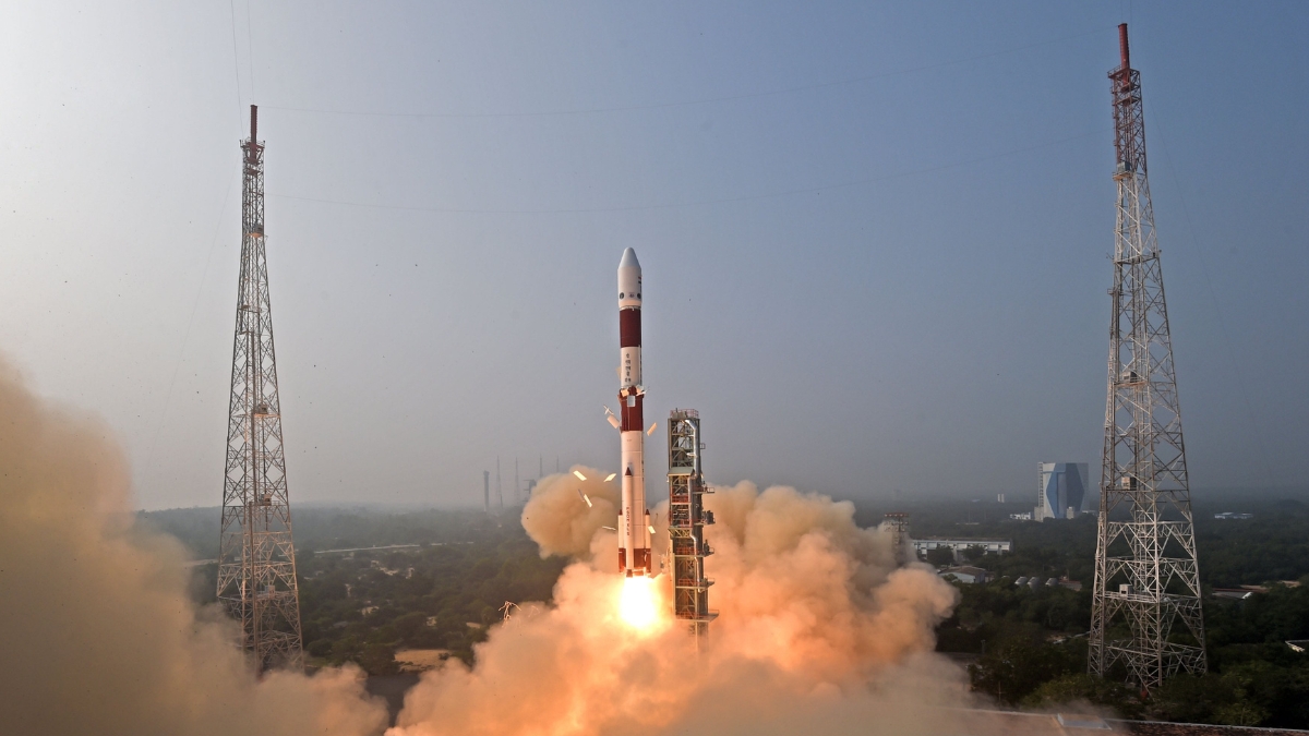 नए साल के पहले दिन ISRO ने रचा इतिहास, Xposat Mission हुआ लॉन्च, ब्लैक होल की करेगा स्टडी