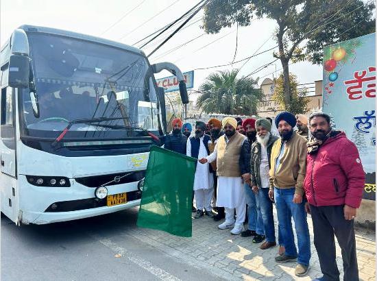 विधायक भुल्लर ने मुख्यमंत्री तीर्थ यात्रा योजना के तहत छठी बस को हरी झंडी दिखाकर किया रवाना