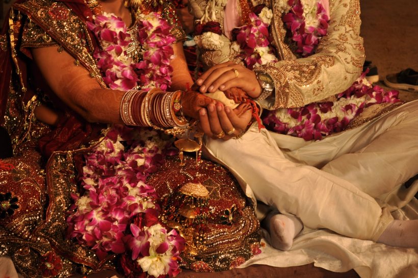 NRI मैरिज पर कानून की जरूरत क्यों?, क्या भारतीय नागरिक नहीं कर पाएंगे NRI से शादी?