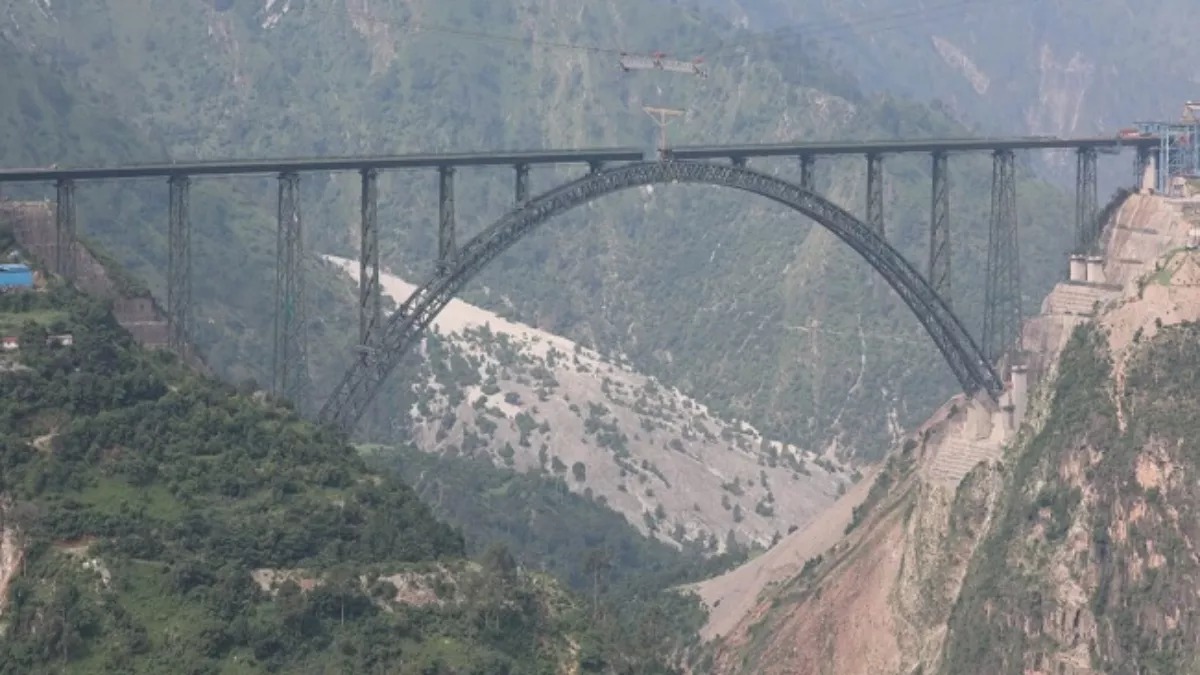 दुनिया का सबसे ऊंचा चिनाब रेल ब्रिज, जानें क्या हैं विशेषताएं