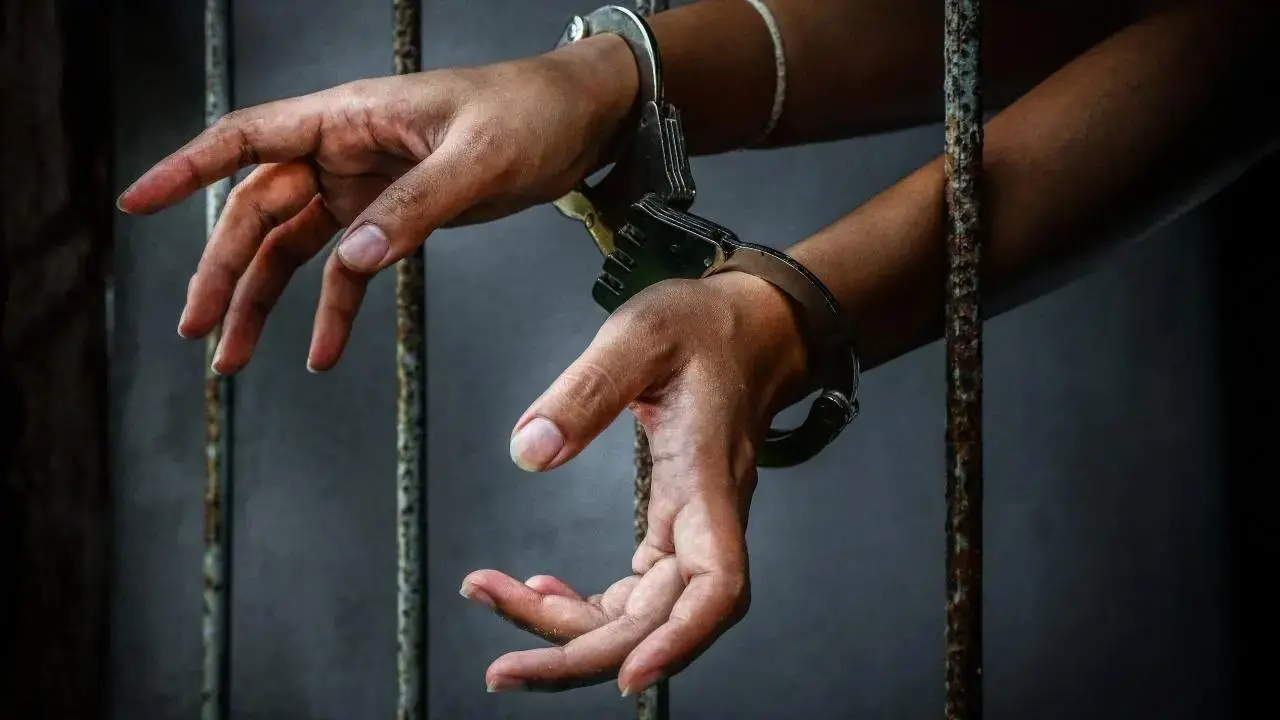 नवी मुंबई में अवैध रूप से रहने के आरोप में 2 बांग्लादेशी नागरिक गिरफ्तार