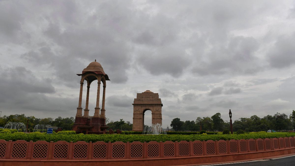 आज दिल्ली में हल्की बारिश की संभावना, एक्यूआई 150 के नीचे