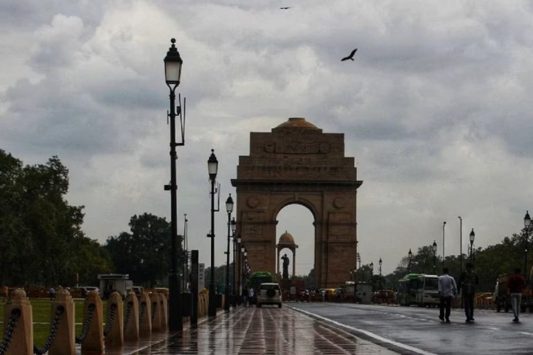 राष्ट्रीय राजधानी दिल्ली में आज छाए रहेंगें बादल, एक्यूआई मध्यम श्रेणी में बरकरार