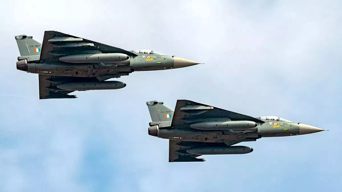 रक्षा मंत्रालय ने दिया 97 लड़ाकू विमानों का ऑर्डर, दुश्मनों की उड़ी नींद