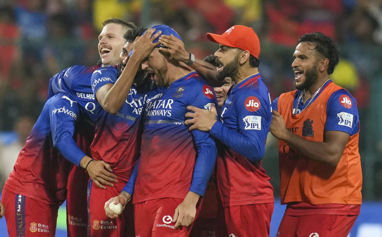 लगातार 6 मैच जीतकर आईपीएल प्लेऑफ में पहुंची आरसीबी, निर्णायक मुकाबले में चेन्नई को 27 रन से हराया
