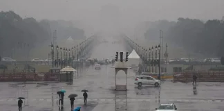 Delhi-NCR में मौसम ने बदली करवट, तेज बारिश और आंधी से गिरा तापमान, फिर बारिश का अलर्ट