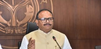 UP News: डिप्टी सीएम ब्रजेश पाठक का सपा पर तीखा हमला, ‘मुसलमान साथ छोड़ दे तो सपा दो टके की पार्टी है’