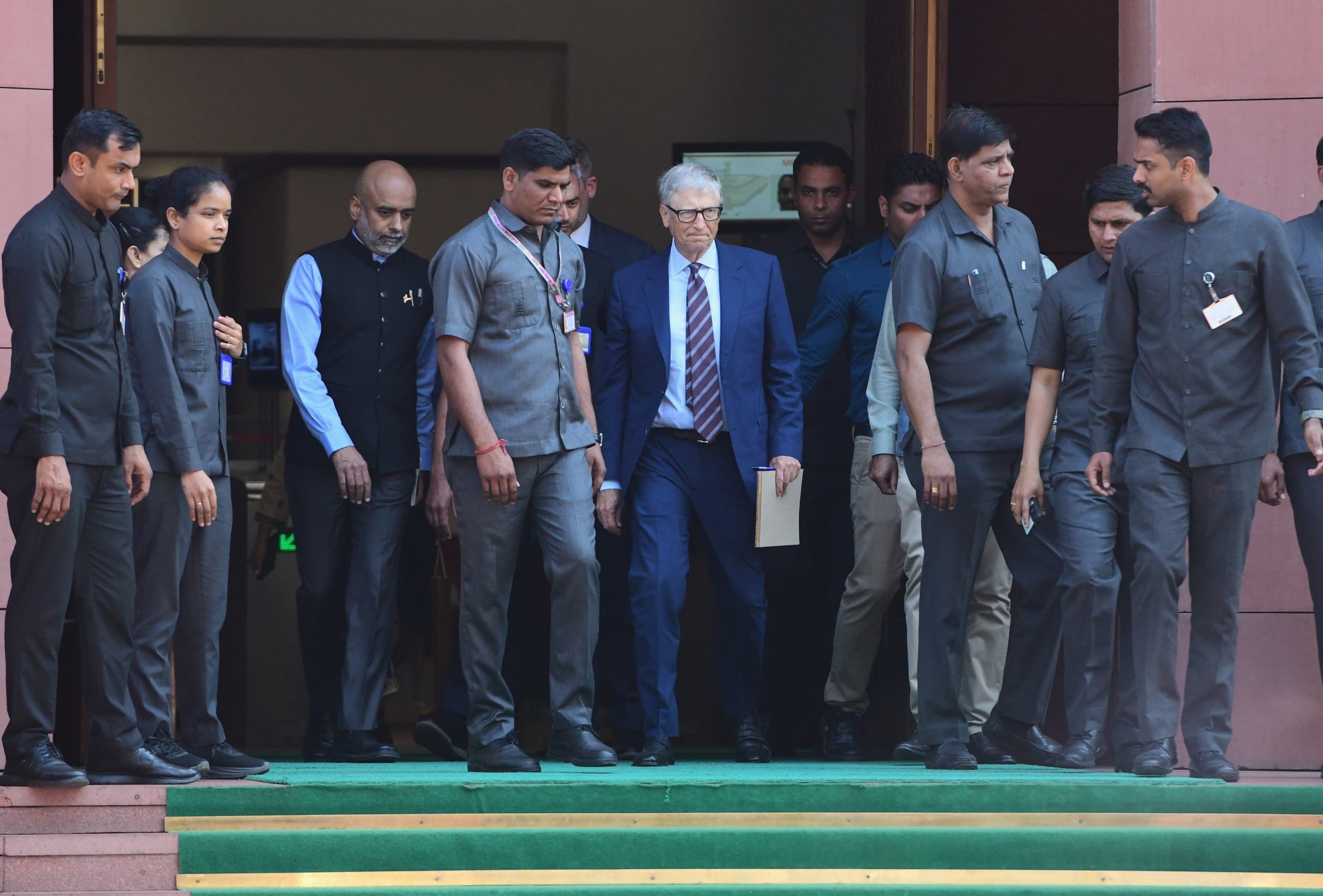 संसद भवन पहुंचे बिल गेट्स, जेपी नड्डा से मुलाकात के दौरान इन मुददों पर  चर्चा - bill gates reached parliament house-mobile