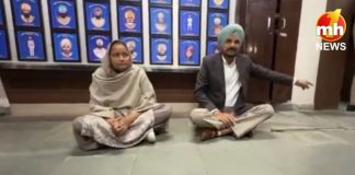 सिद्धू मूसेवाला की मां के बयान के बाद पुलिस ने दर्ज की FIR, ₹30 करोड़ की हेराफेरी का मामला Sidhu Moosewala