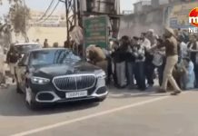 कैबिनेट मंत्री हरदीप सिंह मुंडिया के घर पहुंचा बाबा गुरिंदर सिंह ढिल्लों का काफिला, दर्शन के लिए उमड़ा लोगों का हुजूम Baba Gurinder Singh Dhillon