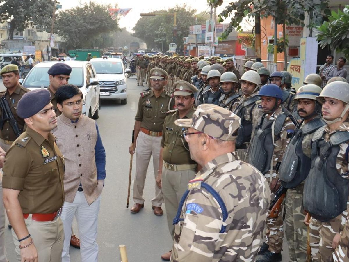 Sambhal violence: Police and administration on alert regarding Friday  prayers | संभल हिंसा: जुमे की नमाज को लेकर पुलिस-प्रशासन अलर्ट: ड्रोन से  निगरानी, मुरादाबाद-बरेली रेंज के ...