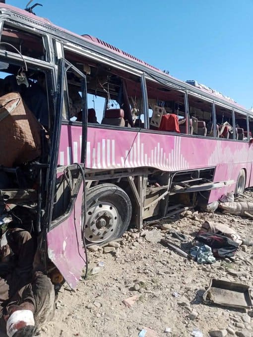 ट्रेन हाईजैक के बाद बलूचिस्तान में पाकिस्तान आर्मी की 8 बसों पर फिदायीन हमला, BLA बोला- हमने मारे 90 जवान