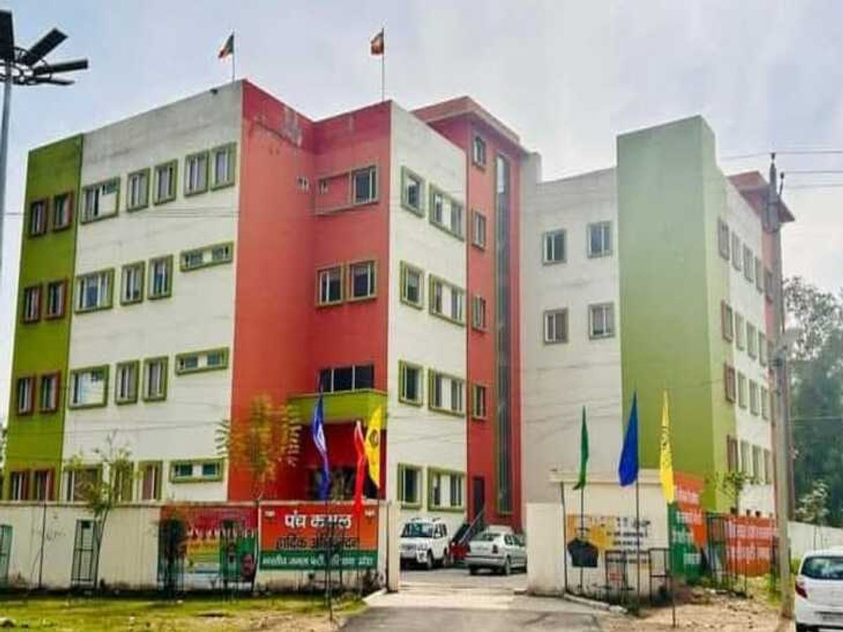 Panchkula Haryana BJP Headquarter CM Nayab Singh Saini State President  Mohan Lal Badoli Update | रोहतक से पंचकूला शिफ्ट आज होगा भाजपा प्रदेश  कार्यालय: स्थापना दिवस पर होगा हवन-पूजन ...