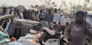 छत्तीसगढ़ के धमतरी में भीषण सड़क हादसा, सेना के चार जवानों ने गंवाई जान, एक घायल