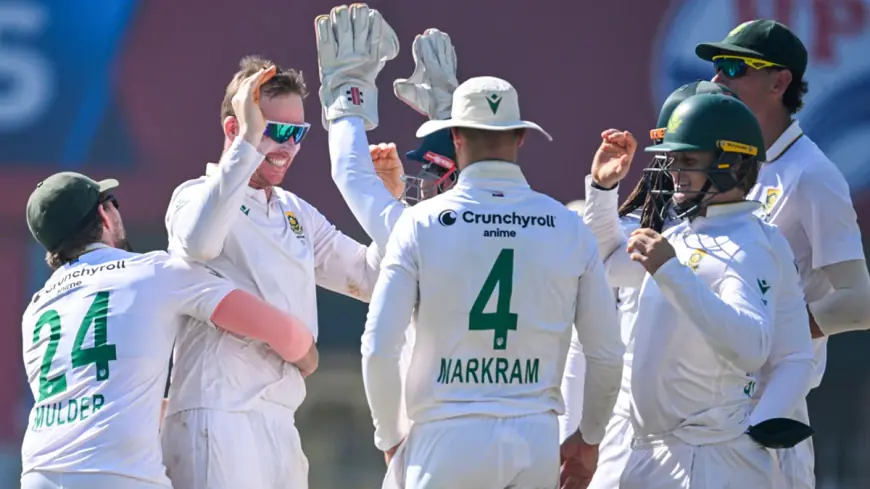 IND vs SA Test: गुवाहाटी में भारत का सबसे बड़ा पतन, दक्षिण अफ्रीका ने 408  रन से हराकर 25 साल बाद किया भारत का सूपड़ा साफ - Hindi News हिंदी न्यूज़,  News