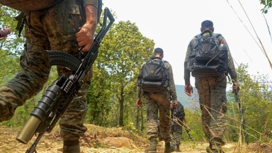 छत्तीसगढ़ में 52 नक्सलियों का सरेंडर, 49 पर था 1.41 करोड़ का इनाम