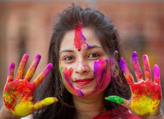 होली के जिद्दी रंग मिनटों में होंगे साफ, अपनाएं ये 5 आसान घरेलू नुस्खे How To Remove Colours