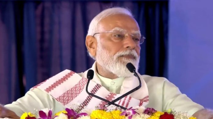 PM मोदी