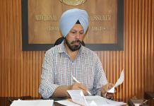 अमृतसर की भारत-पाक सीमा पर सरक्षा के कड़े इंतजाम, शाम 6 बजे से सुबह 6 बजे तक गतिविधियों पर लगी पाबंदिया Amritsar