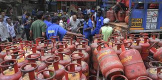 LPG की कालाबाजारी के खिलाफ CM योगी का सख्त एक्शन, 1483 ठिकानों पर छापेमारी हुई 6 आरोपी गिरफ्तार LPG की कालाबाजारी