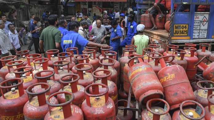 LPG की कालाबाजारी