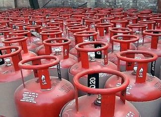मिडिल ईस्ट युद्ध के बीच अचानक बढ़े LPG सिलेंडर के दाम, जानें आपके शहर में कितना है रेट… LPG सिलेंडर