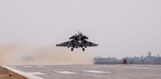 अफगानिस्तान-पाकिस्तान युद्ध के बीच भारतीय वायुसेना के एक मैसेज ने बढ़ाई मुनीर की टेंशन अफगानिस्तान-पाकिस्तान युद्ध