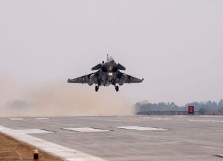 अफगानिस्तान-पाकिस्तान युद्ध के बीच भारतीय वायुसेना के एक मैसेज ने बढ़ाई मुनीर की टेंशन अफगानिस्तान-पाकिस्तान युद्ध