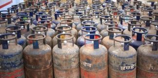 महंगाई का बड़ा झटका: कमर्शियल LPG सिलेंडर ₹2000 के पार, बाहर खाना और महंगा