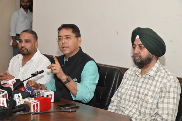 अमन अरोड़ा