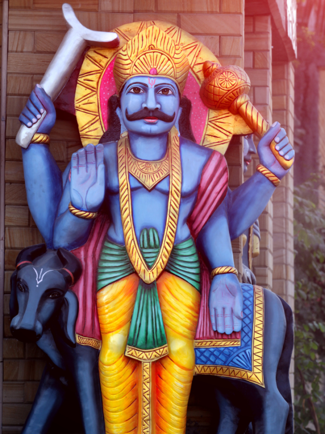 शनि देव को प्रसन्न करने के लिए करें ये 6 खास उपाय