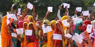 हिमाचल प्रदेश में पंचायत चुनाव को लेकर जबरदस्त उत्साह, सुबह 11 बजे तक 50 फीसदी से ज्यादा मतदान हिमाचल प्रदेश