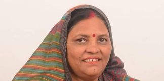 तय किया आंगनवाड़ी से तीन बार विधायक बनने तक का सफर, कौन हैं कृष्णा पासवान? जो बन सकती हैं योगी कैबिनेट में नया चेहरा Krishna Paswan