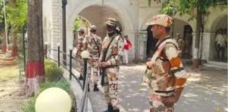 अस्पताल की लापरवाही से कटा माँ का हाथ, इंसाफ के लिए साथियों के साथ कमिश्नरेट पहुंचे ITBP कमांडो