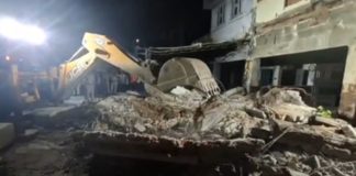 अंबाला सब्जी मंडी में बड़ा हादसा, जर्जर इमारत का लेंटर गिरा, मलबे में दबे 3 लोग