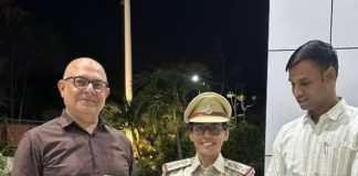 MP पुलिस की इंस्पेक्टर दीपिका गौतम ने अफ्रीका की सबसे ऊंची चोटी पर फहराया तिरंगा, ऐसा करने वाली बनीं पहली महिला अधिकारी