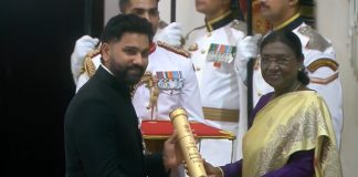 रोहित शर्मा को पद्म श्री तो विजय अमृतराज को मिला पद्म भूषण, राष्ट्रपति द्रौपदी मुर्मू ने राष्ट्रपति भवन में किया सम्मानित