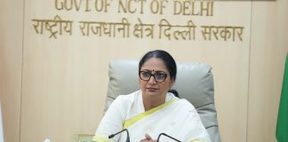 मालवीय नगर अग्निकांड में मदद करने वालों जांबाजों का CM रेखा गुप्ता ने किया सम्मान