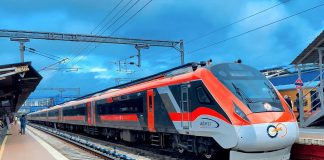 अब और तेज होगी भारतीय रेल यात्रा, 220 KMPH की सुपरफास्ट स्पीड वाली ट्रेनों में लगेगा ब्लैक बॉक्स Indian Rail