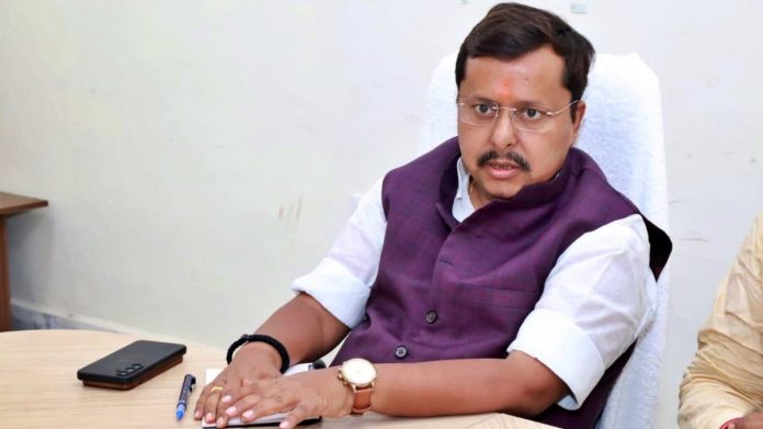 Nitin Naveen
