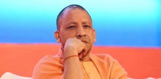 इन महिलाओं CM योगी का गिफ्ट, मिलेगा घर और स्वास्थ्य योजनाओं का लाभ