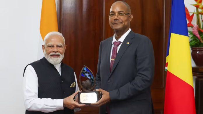 PM मोदी
