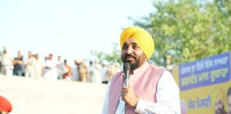 मैंने श्री अकाल तख्त साहिब के आगे मत्था टेका क्योंकि यह हर पंजाबी और सिख के लिए सर्वोच्च है, लेकिन कुछ लोग अपने निजी हितों के लिए इसका दुरुपयोग कर रहे हैं: CM भगवंत सिंह मान
