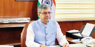 केंद्र सरकार ने सेमीकंडक्टर सेक्टर दिया बढ़ावा, ISM 2.0′ के लिए 1.27 लाख करोड़ रुपये के बजट को मिली मंजूरी Ashwini Vaishnav